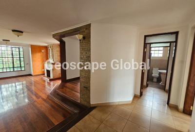 4 Bed Villa with En Suite in Runda - 3