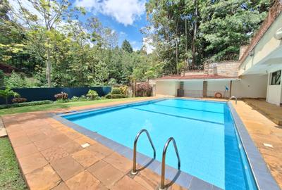 4 Bed Townhouse with En Suite at Rossylin Lone Tree - 3