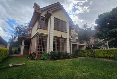 5 Bed House with En Suite in Lavington