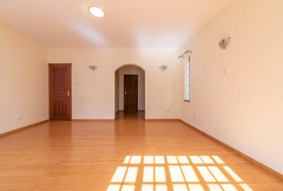 5 Bed Townhouse with En Suite at Kileleshwa - 4