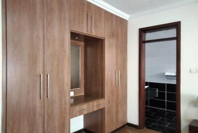Furnished 2 Bed Apartment with En Suite in Spring Valley
