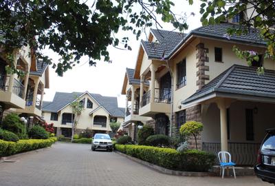 5 Bed Townhouse with En Suite in Lavington