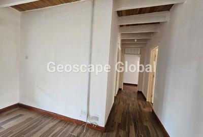 4 Bed House with En Suite in Kitisuru