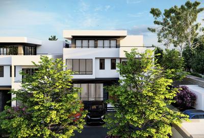 5 Bed Townhouse with En Suite in Lavington - 4