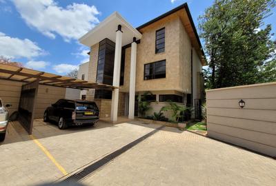 5 Bed Townhouse with En Suite at Lavington