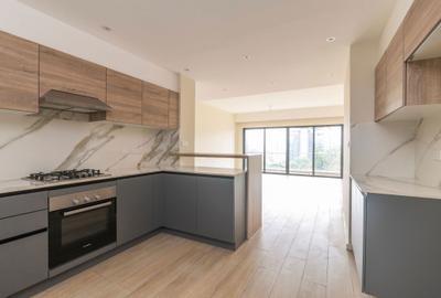 2 Bed Apartment with En Suite in Riverside