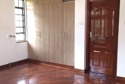 4 Bed Townhouse with En Suite at Runda