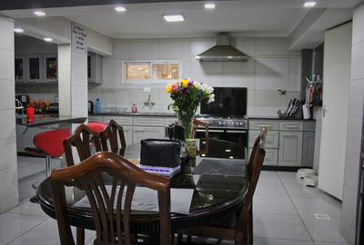 6 Bed Townhouse with En Suite at Off Brookside Drive - 3