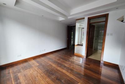 5 Bed Villa with En Suite in Lavington - 2