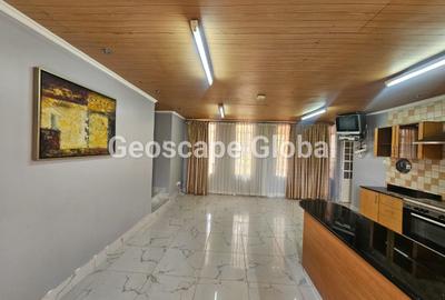 3 Bed House with En Suite in Runda - 2