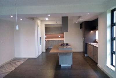 4 Bed Townhouse with En Suite at Tilisi - 4