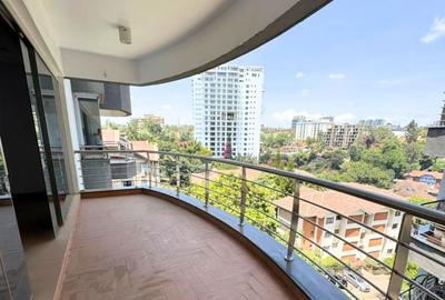 3 Bed Apartment with En Suite in Riverside - 3