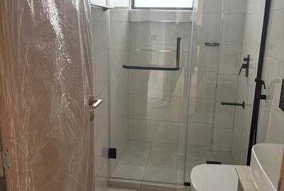 2 Bed Apartment with En Suite in Brookside - 2