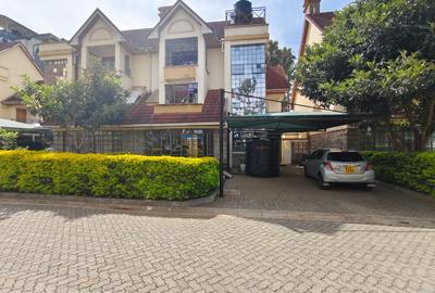 5 Bed Townhouse with En Suite at Lavington Green