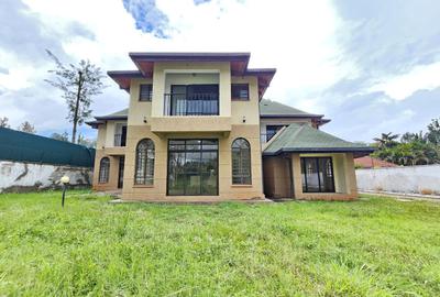 6 Bed House with En Suite in Runda