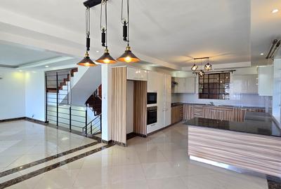 5 Bed Townhouse with En Suite in Kitisuru - 3