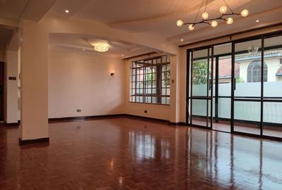 3 Bed Apartment with En Suite in Kilimani