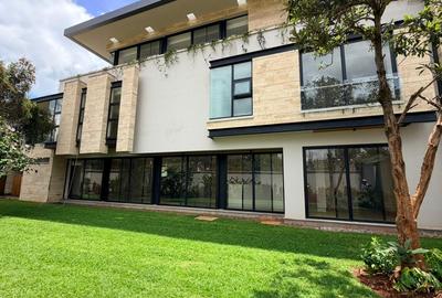 5 Bed Villa with En Suite at Kyuna