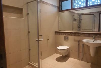 Furnished 3 Bed Apartment with En Suite at Ar156