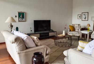 Serviced 3 Bed Apartment with En Suite at 6Th Parklands