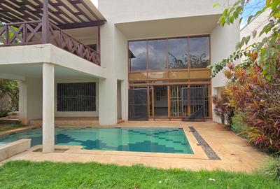 5 Bed Townhouse with En Suite at Convent Drive