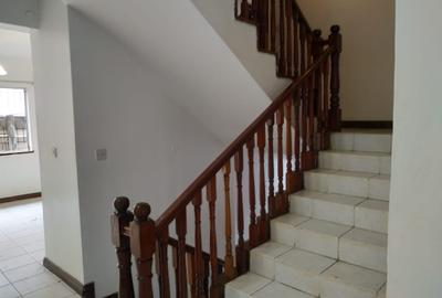 4 Bed Townhouse with En Suite in Spring Valley