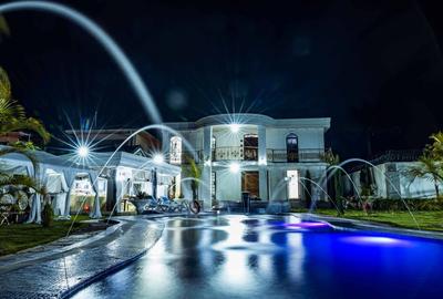 6 Bed House with En Suite in Karen