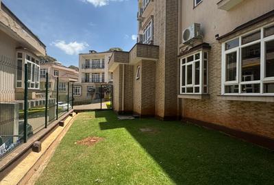 5 Bed Townhouse with En Suite at Lavington - 4