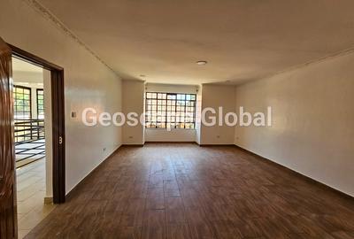 5 Bed Townhouse with En Suite in Kyuna - 2