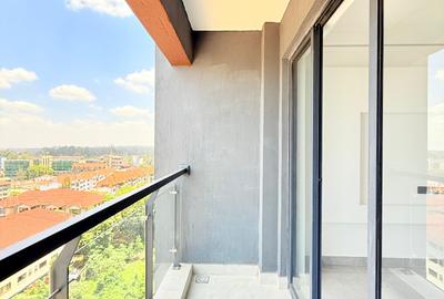 1 Bed Apartment with En Suite in Lavington