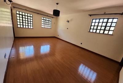 4 Bed Townhouse with En Suite in Lavington - 3