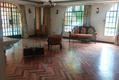 5 Bed Townhouse with En Suite in Karen - 4