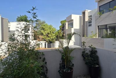 5 Bed Townhouse with En Suite at Lavington Green - 2