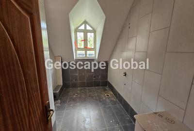 5 Bed Apartment with En Suite in Gigiri