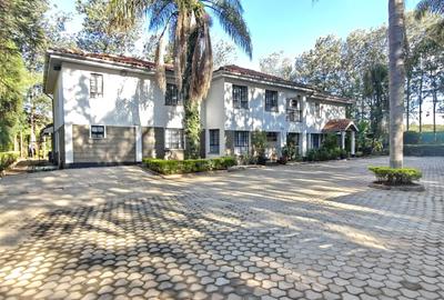 6 Bed House with En Suite in Karen - 2