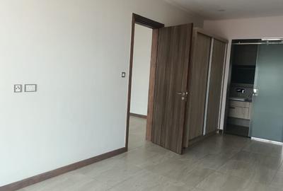 2 Bed Apartment with En Suite in Westlands Area