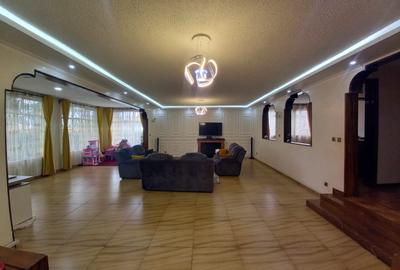 5 Bed Townhouse with En Suite in Lavington