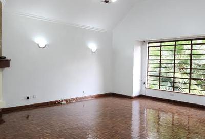 3 Bed Apartment with En Suite in Lavington - 2