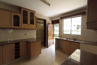 4 Bed Townhouse with En Suite at Eldama Ravine Rd - 3