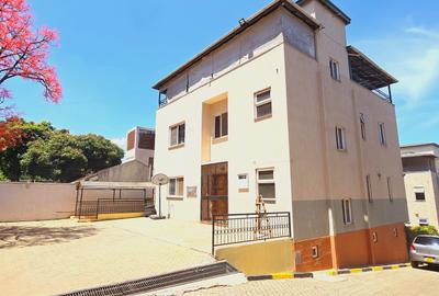5 Bed Townhouse with En Suite at Lavington