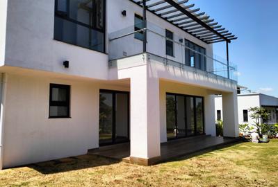 5 Bed Townhouse with En Suite in Kitisuru