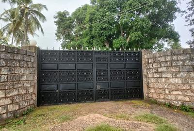 2 ac Land at Msumarini