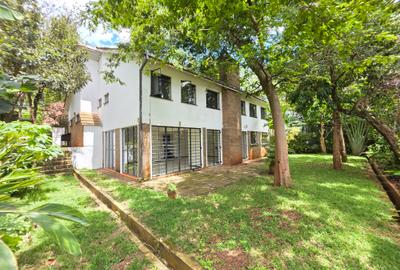 4 Bed Townhouse with En Suite at Near Lavington Mall.