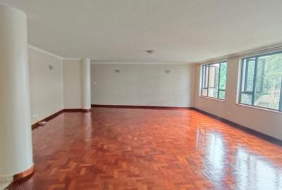 3 Bed Apartment with En Suite at Off Riverside Drive