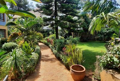 2 Bed Villa with En Suite at Lavington