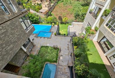 Furnished 3 Bed Apartment with En Suite in Spring Valley