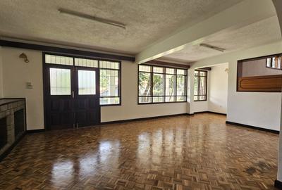 6 Bed House with En Suite at Whispers