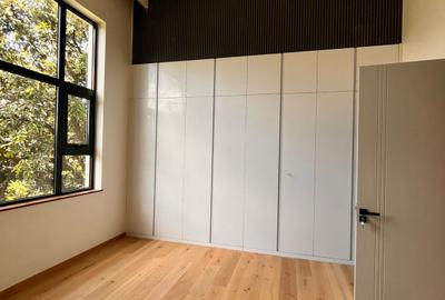 5 Bed Townhouse with En Suite at James Gichuru