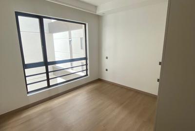 1 Bed Apartment with En Suite in Riverside - 3