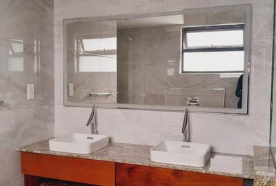 Serviced 3 Bed Apartment with En Suite in Kileleshwa